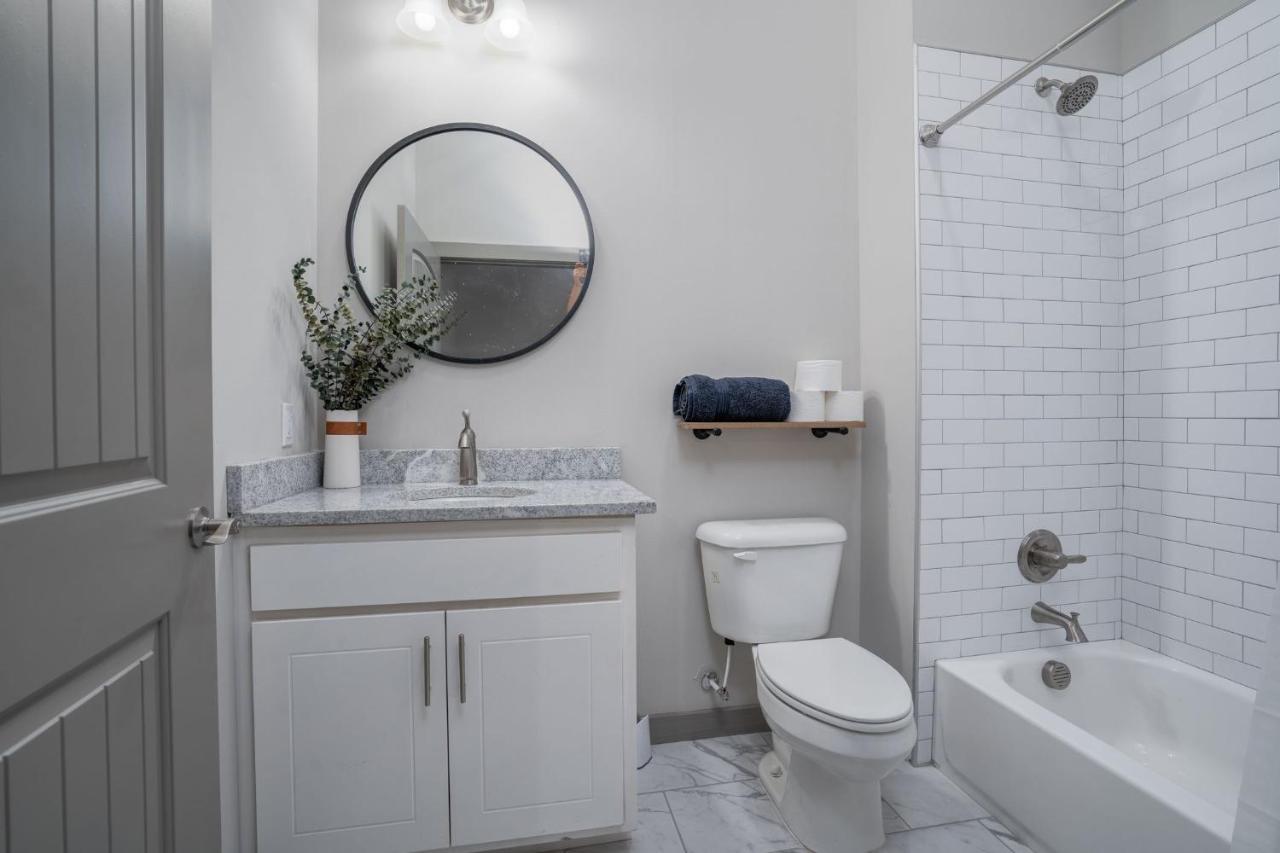 The Davis Lofts At Main Street - Unit 2B Appartamento Rocky Mount Esterno foto