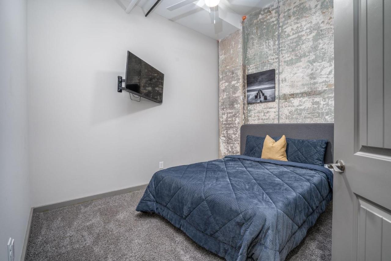 The Davis Lofts At Main Street - Unit 2B Appartamento Rocky Mount Esterno foto